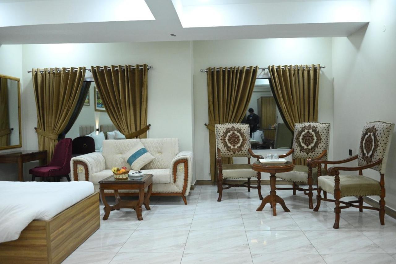 Hotel Pearl Inn Karachi Exterior photo